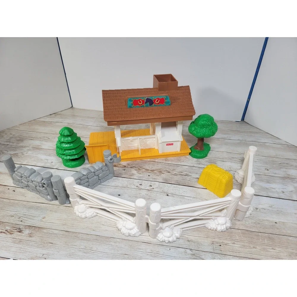 Fisher Price Geotrax Horse Stable rock stone walls trees bale of hay fences
